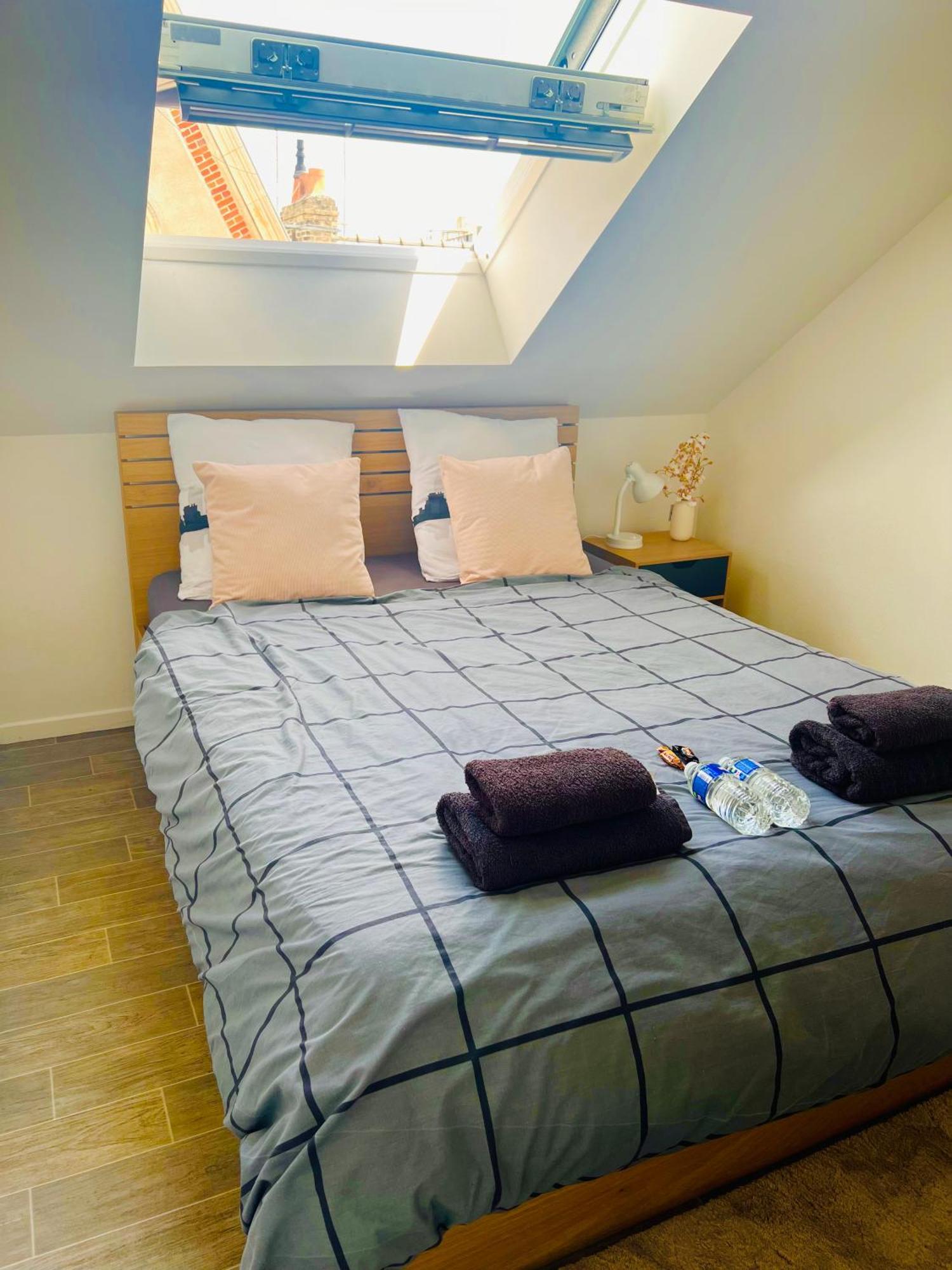 Superbe Appartement Tres Calme Et Confortable 兰斯 外观 照片